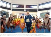 Wamen Komdigi tiba disambut tarian adat Sentani di Jayapura Papua