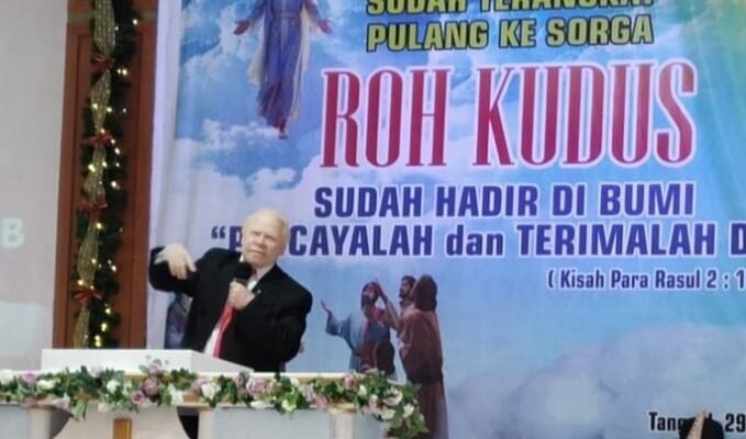 Pdt MPA Maury Ajak Jemaat GPdI Parakletos Angkasa Jayapura Sukseskan PSU Papua